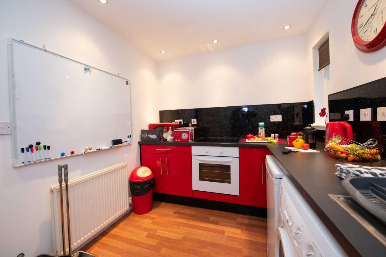 Premier - Chapel Apartment With Driveway! Cleland エクステリア 写真